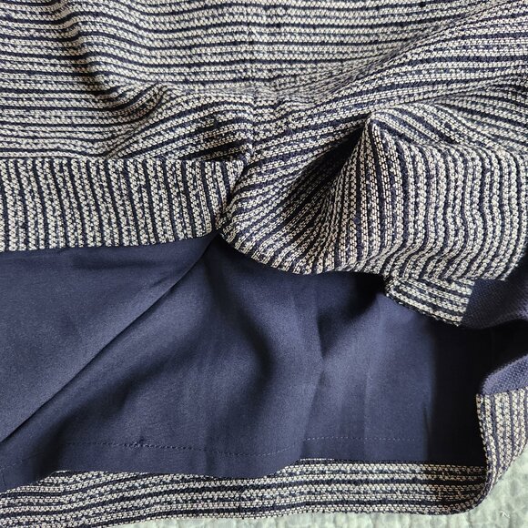 Ann Taylor Petite navy and white pencil skirt, size 00P - Picture 7 of 7